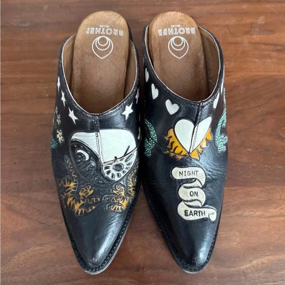 Brother Vellies’ 2020 Doodle Mule from their 2020 collection. - Picture 2 of 14